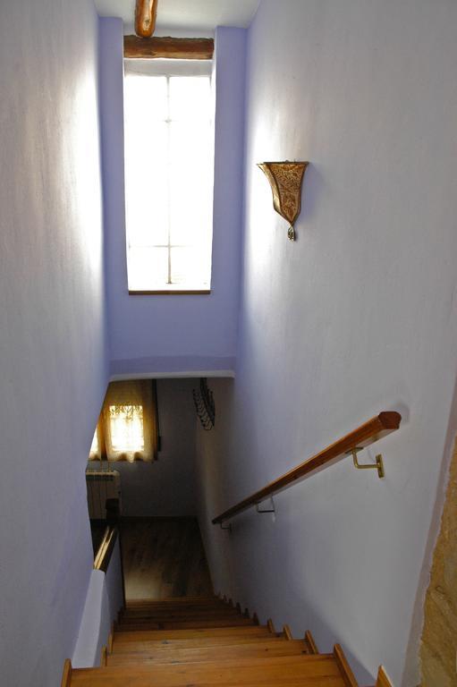 Casa Lugare Konuk evi Ayerbe Dış mekan fotoğraf