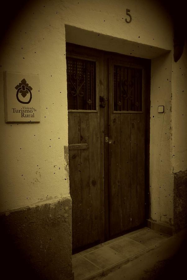 Casa Lugare Konuk evi Ayerbe Dış mekan fotoğraf